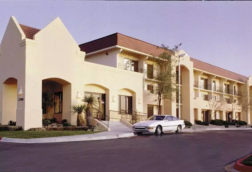 هتل The Querque