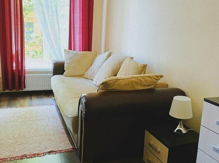 ペンション Gesthouse On Grecheskiy 29