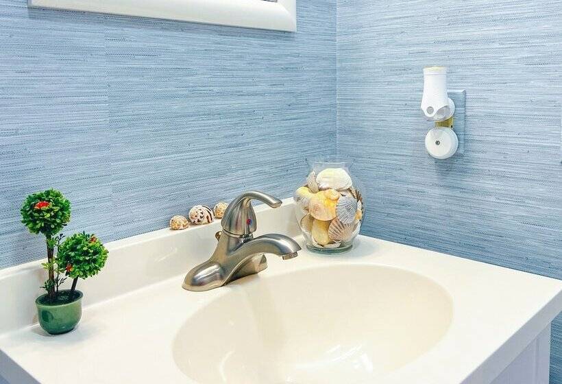 پانسیون Whaler S Inn