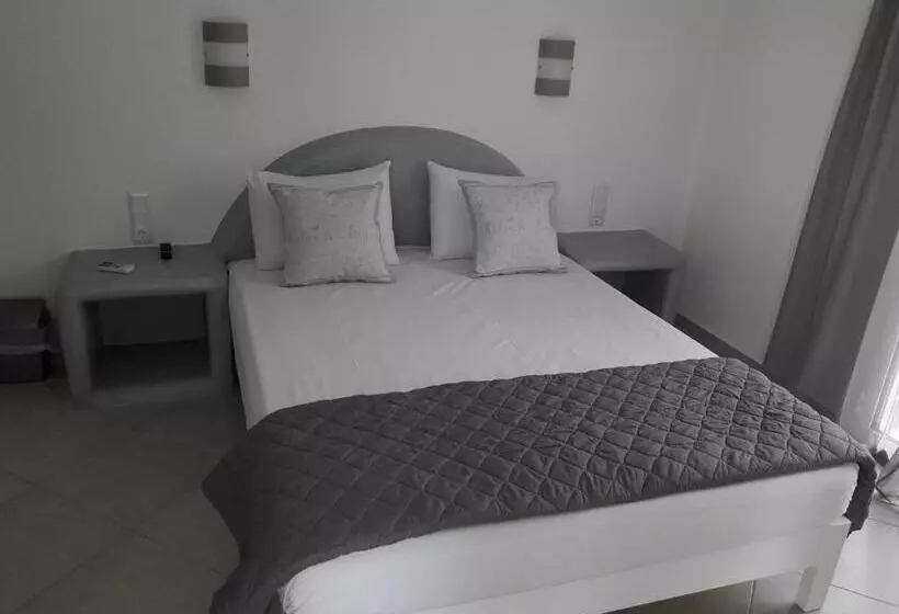 Hotelli Nikoletta Studios