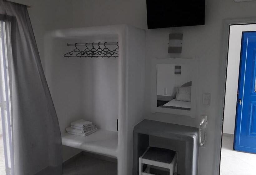 Hotel Nikoletta Studios