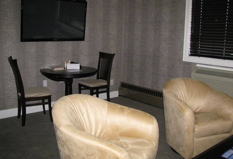 בית מלון כפרי Billy Barker Casino