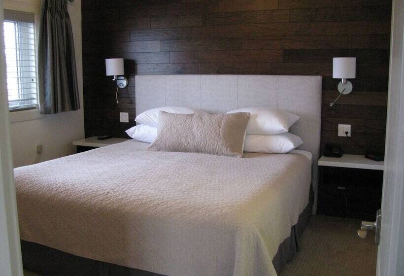 בית מלון כפרי Billy Barker Casino