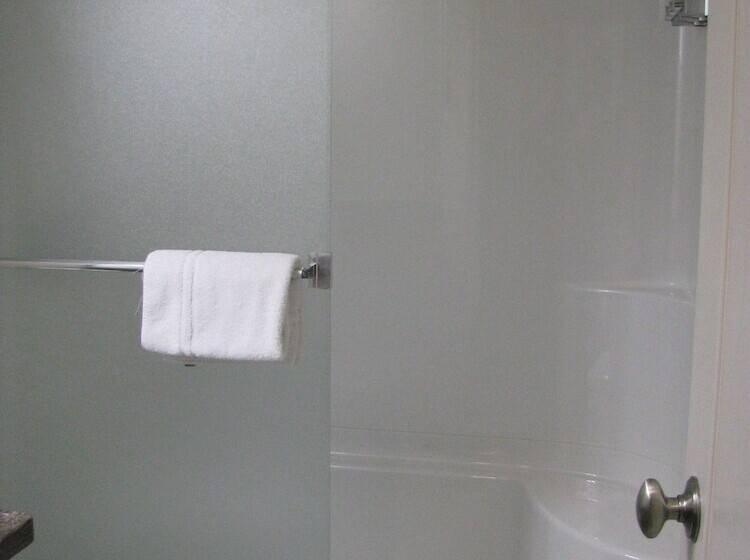 בית מלון כפרי Billy Barker Casino