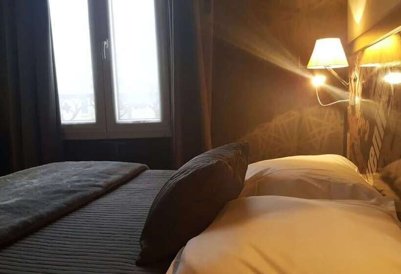 בית מלון כפרי Café Hôtel De L Avenir