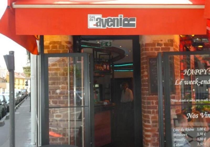 בית מלון כפרי Café Hôtel De L Avenir