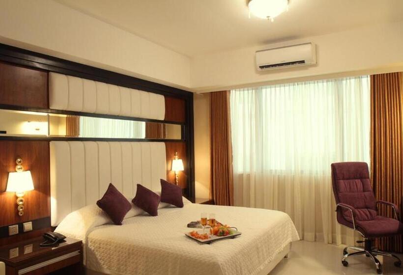 Hotel Central Park Tower Resort