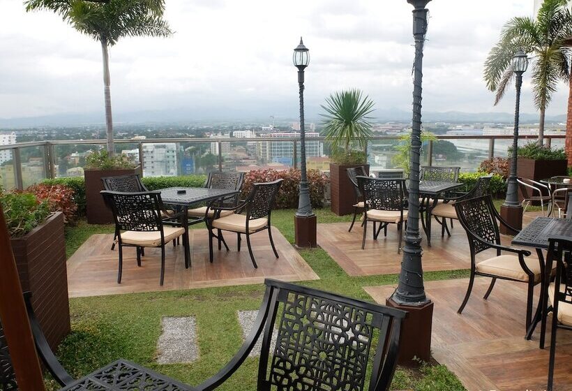 Hotel Central Park Tower Resort