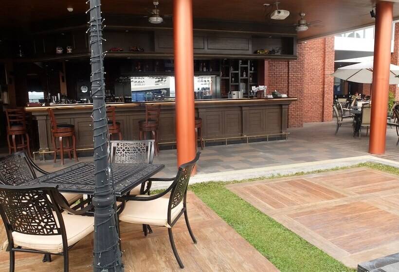 Hotel Central Park Tower Resort