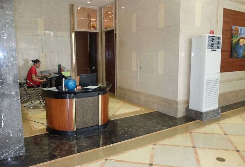 Hotel Central Park Tower Resort