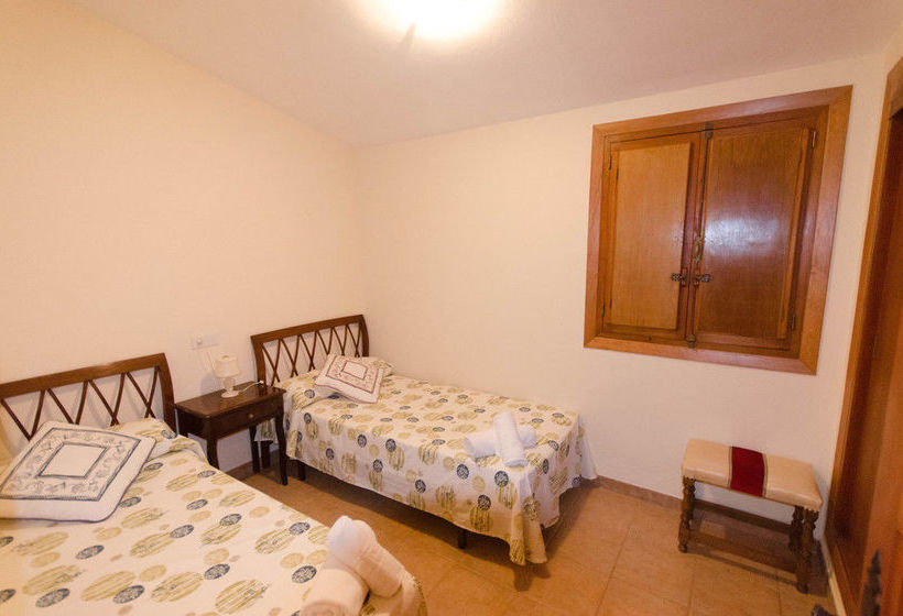 בית מלון כפרי Galindo Beach