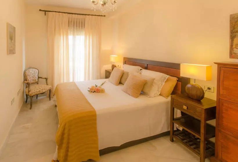 Отель Galindo Beach