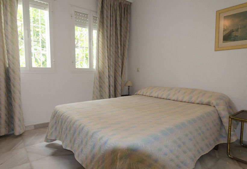 בית מלון כפרי Galindo Beach