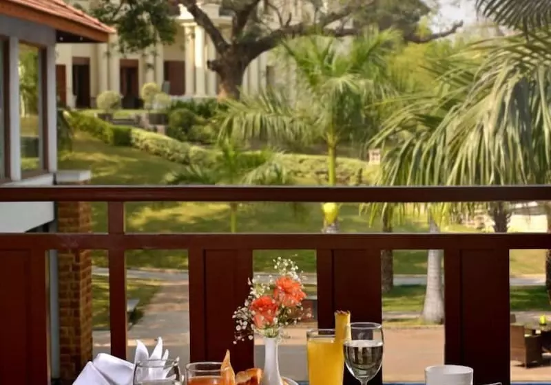 Hotel The Golkonda Resort And Spa