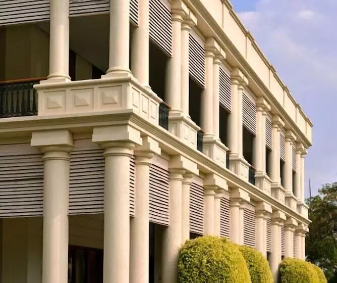 Hotel The Golkonda Resort And Spa