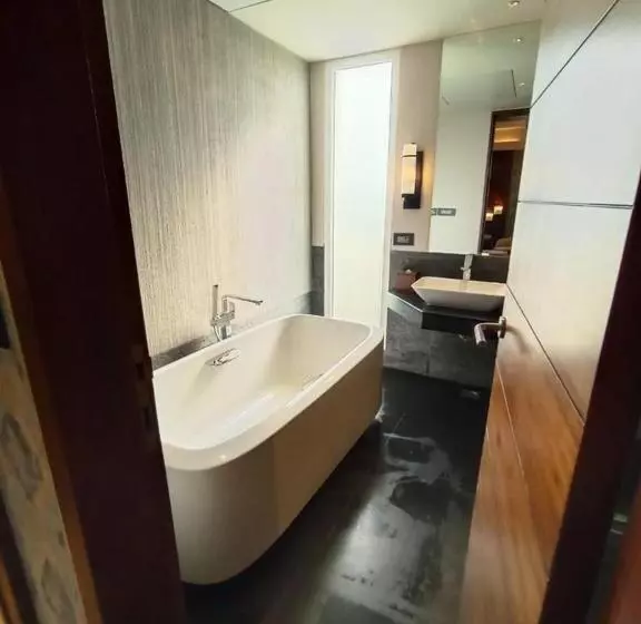 Hotel The Golkonda Resort And Spa