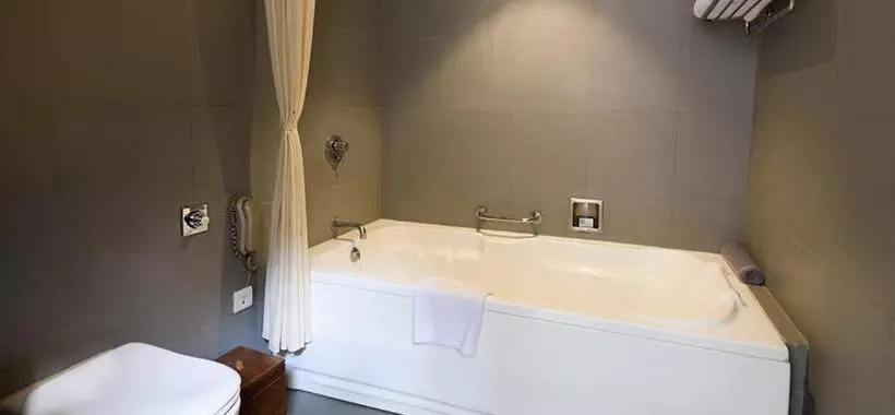 Hotel The Golkonda Resort And Spa