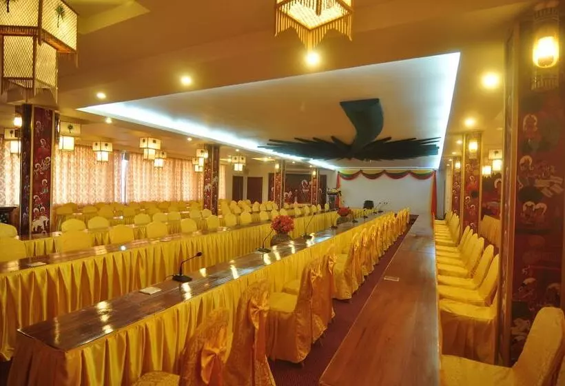 هتل Gracious Bagan