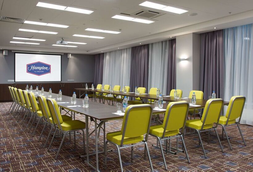 ホテル Hampton By Hilton Moscow Strogino