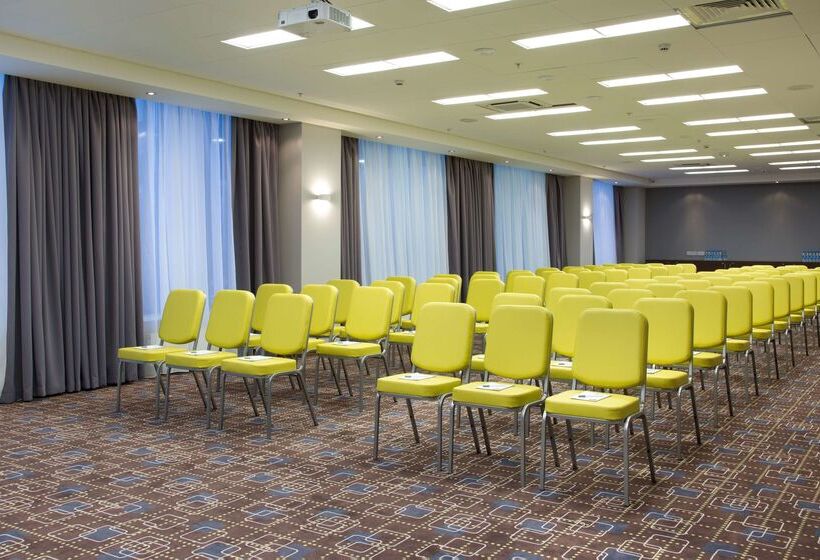 ホテル Hampton By Hilton Moscow Strogino