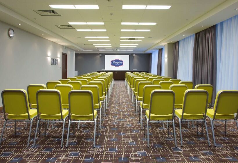 ホテル Hampton By Hilton Moscow Strogino