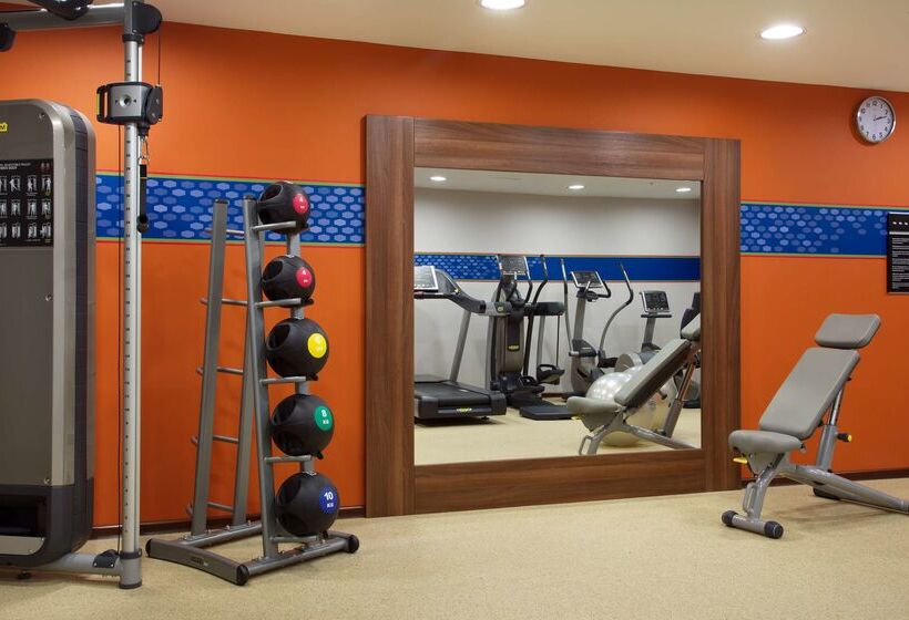 ホテル Hampton By Hilton Moscow Strogino