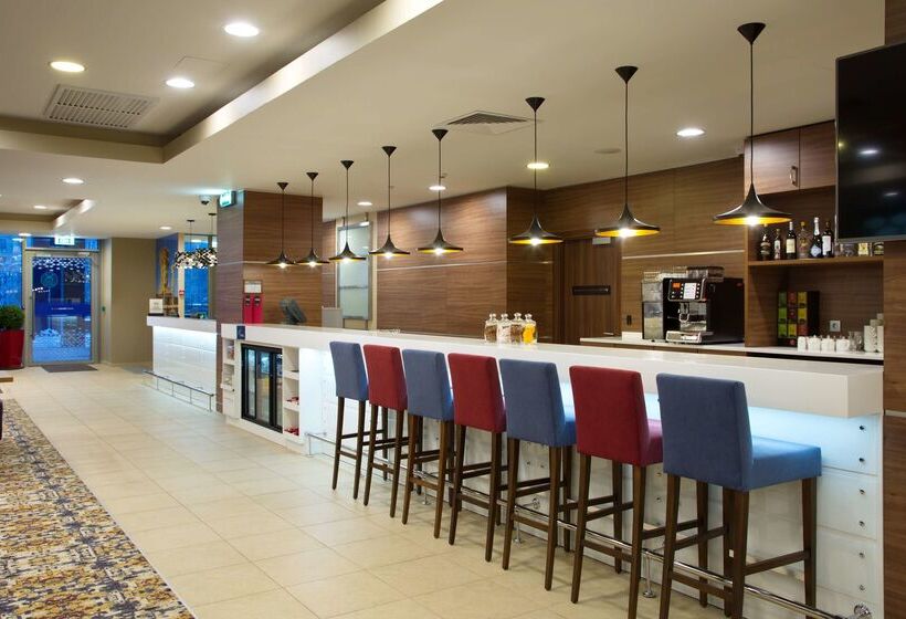 ホテル Hampton By Hilton Moscow Strogino