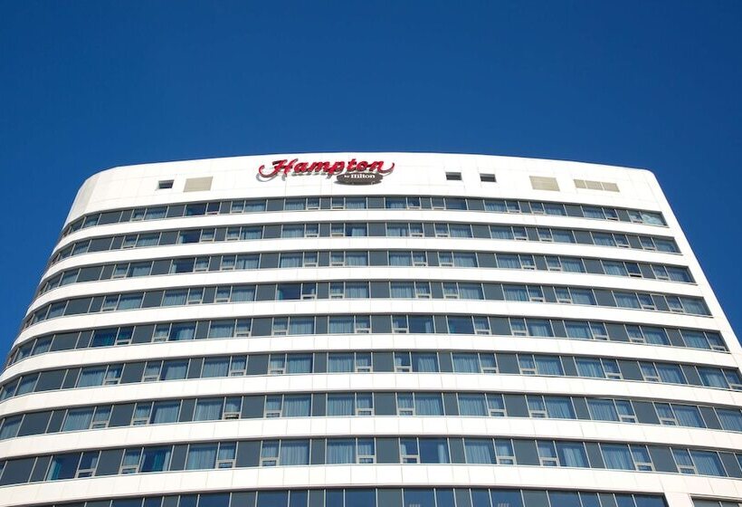 ホテル Hampton By Hilton Moscow Strogino