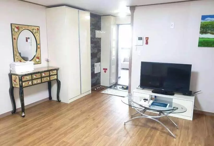 ホテル H.y Choi Hostel