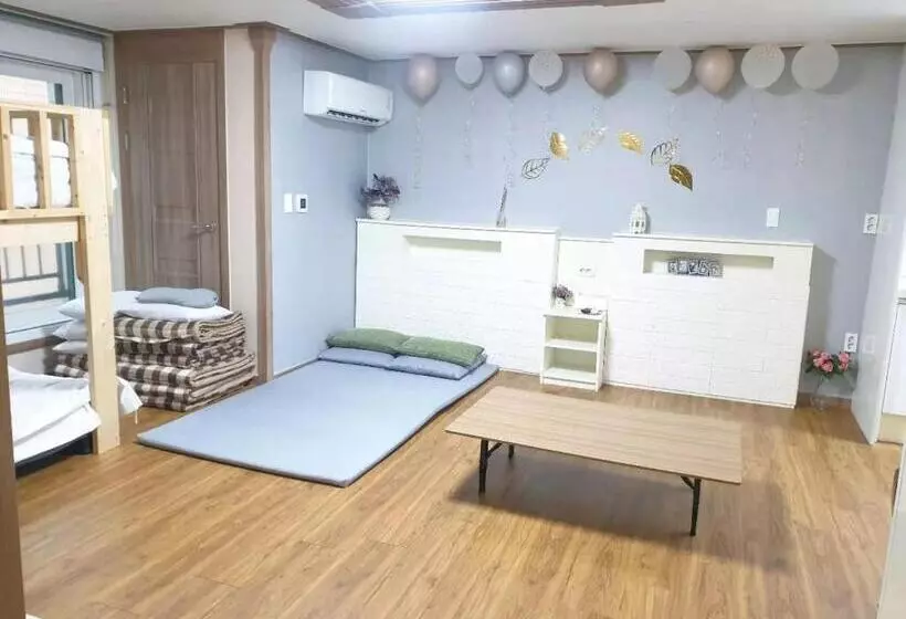 ホテル H.y Choi Hostel