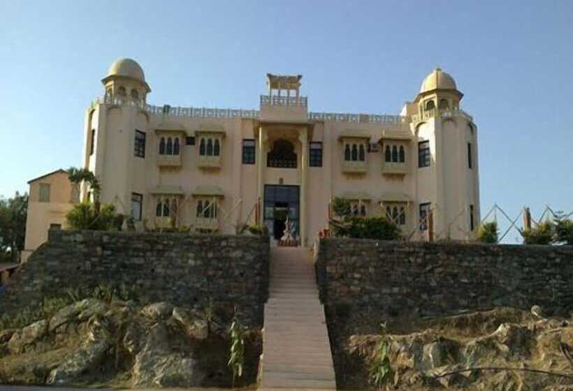 Отель United 21 Royal Resort