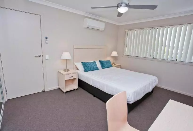 Мотель Stonewood Villas