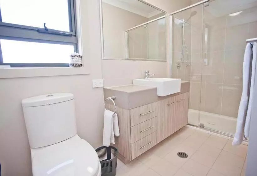 Мотель Stonewood Villas