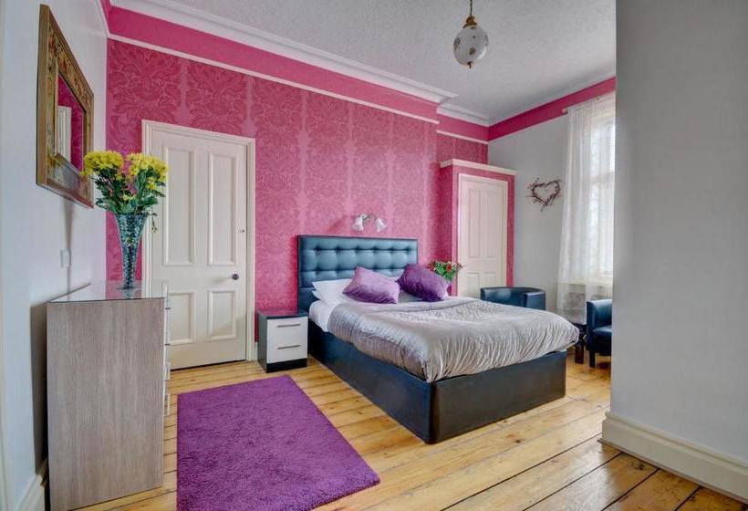 پانسیون Elford House