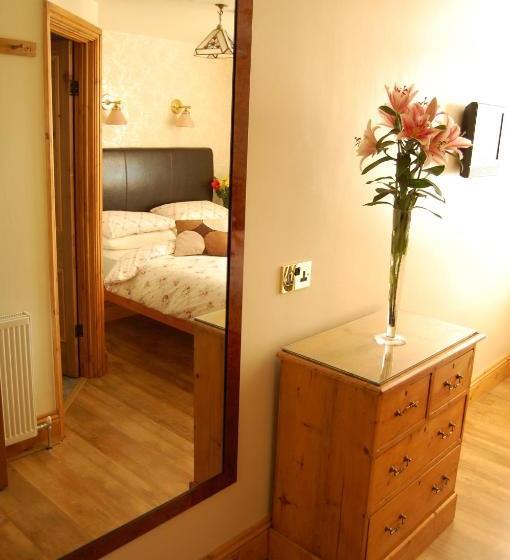 پانسیون Elford House