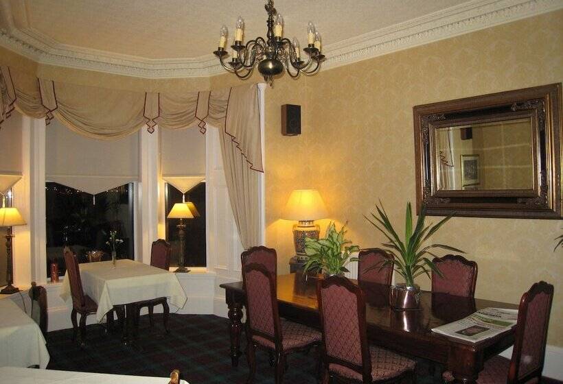 פנסיון Golf View