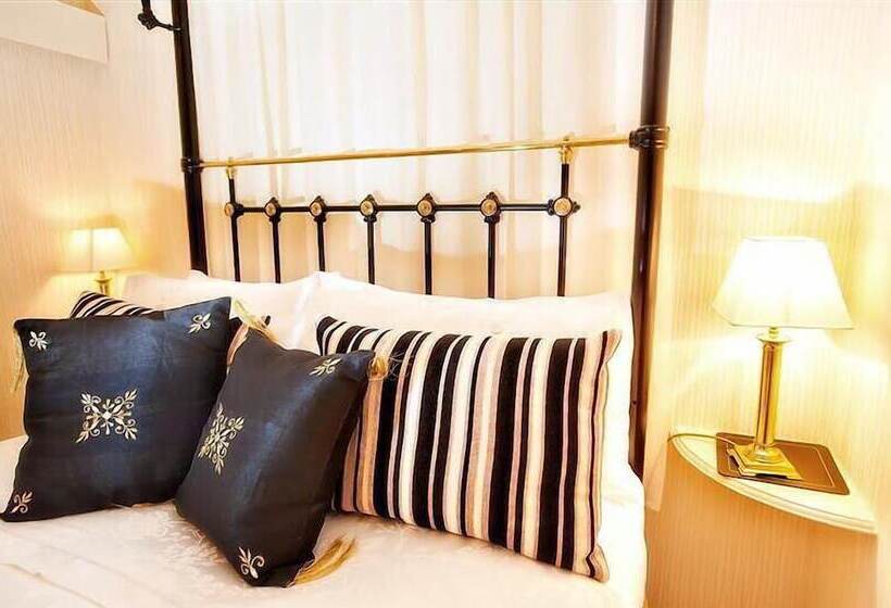 פנסיון Golf View