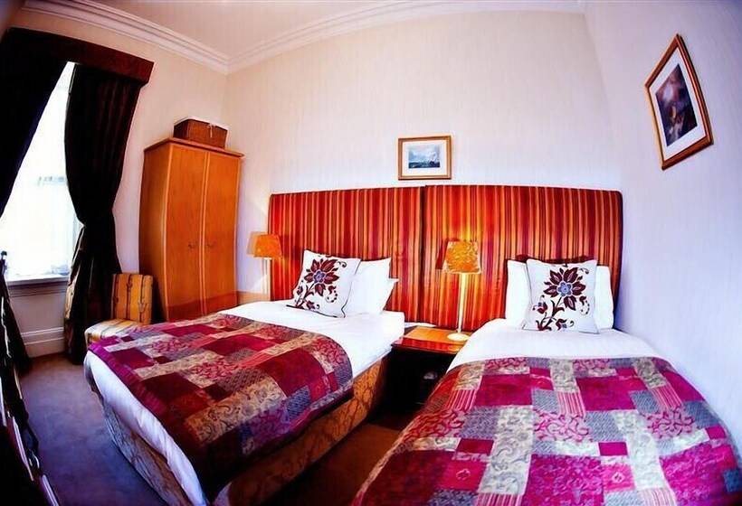 פנסיון Golf View