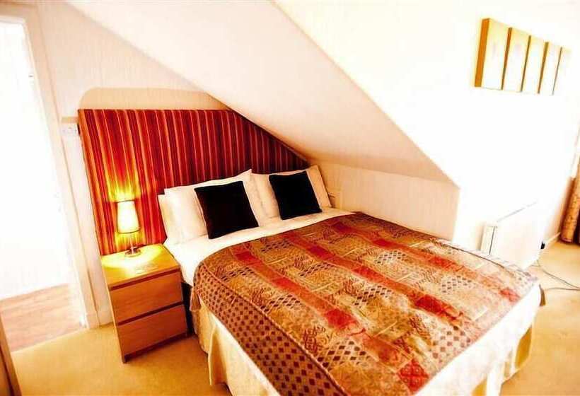 פנסיון Golf View