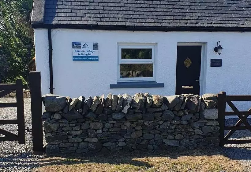 Beautiful 2 Bed Semi Rural Cottage Enclosed Garden