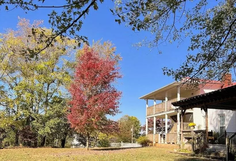 Aamiaismajoitus (B&B) Rocky Hill Inn