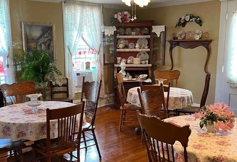 Aamiaismajoitus (B&B) Rocky Hill Inn