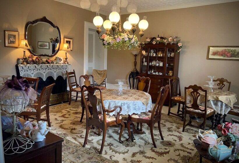 Bed and Breakfast Rocky Hill Inn