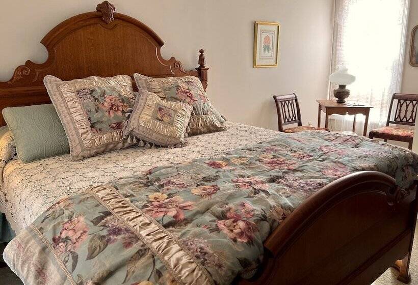 Bed and Breakfast Rocky Hill Inn