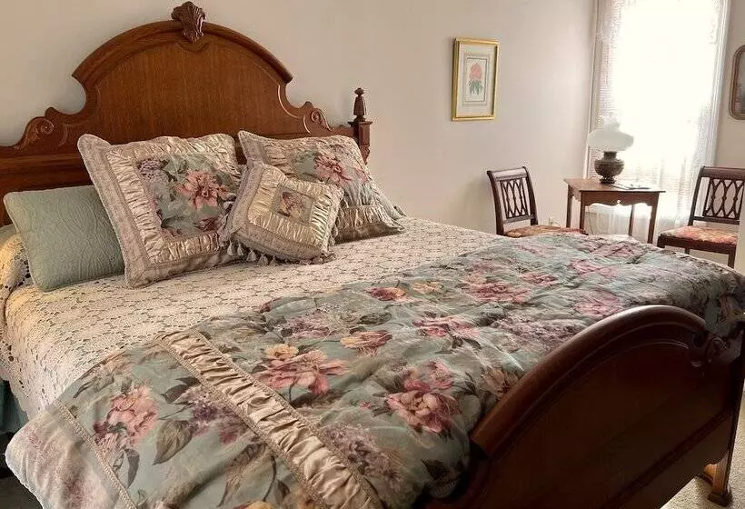 Aamiaismajoitus (B&B) Rocky Hill Inn