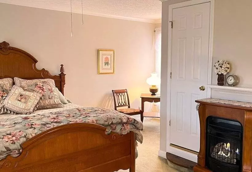 Aamiaismajoitus (B&B) Rocky Hill Inn