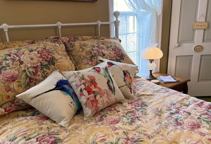 Bed and Breakfast Rocky Hill Inn