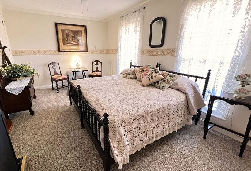 Bed and Breakfast Rocky Hill Inn