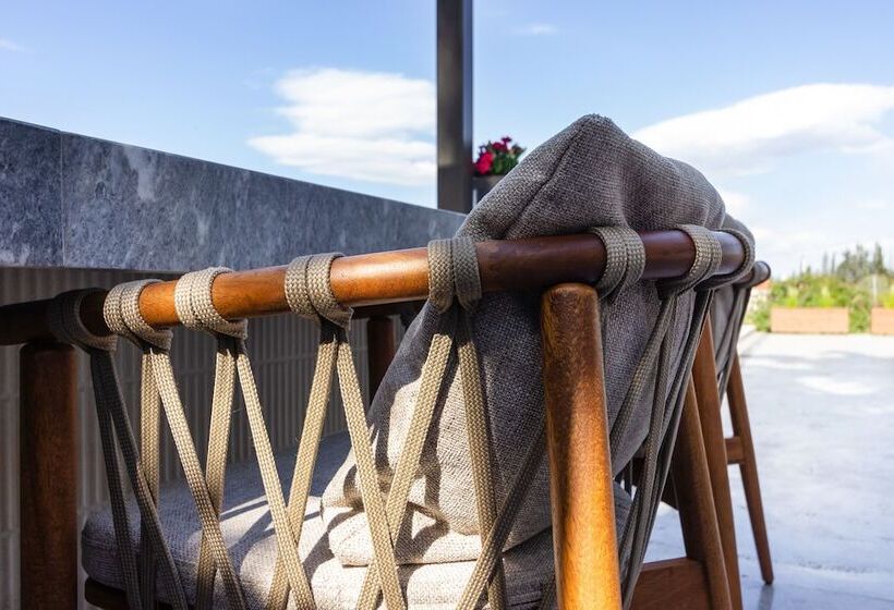 Hotel Acro Upscale Residences