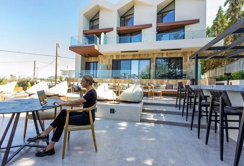 Hotelli Acro Upscale Residences